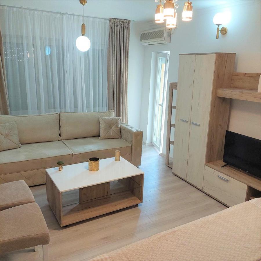 City Lux Square Apartments 斯科普里 外观 照片