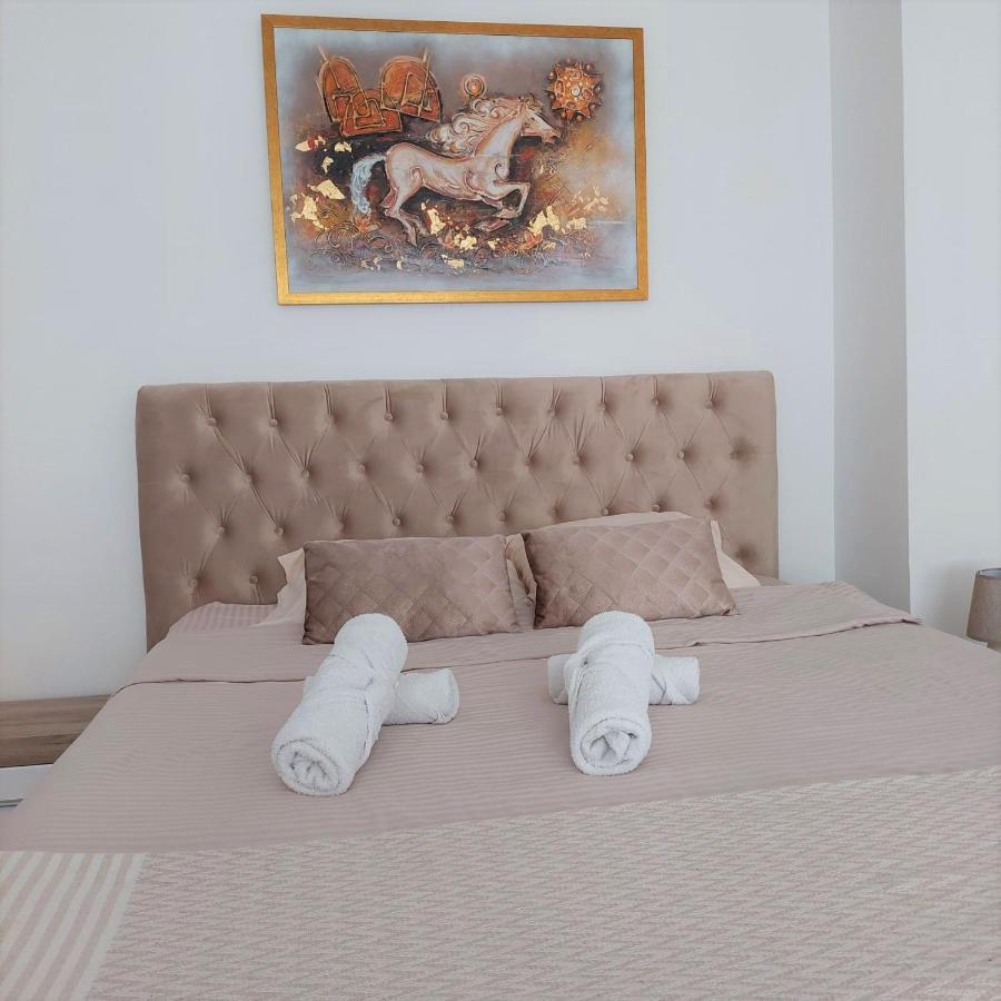 City Lux Square Apartments 斯科普里 外观 照片